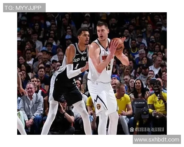 火箭与马刺第三节精彩对决回顾精彩瞬间与关键时刻分析